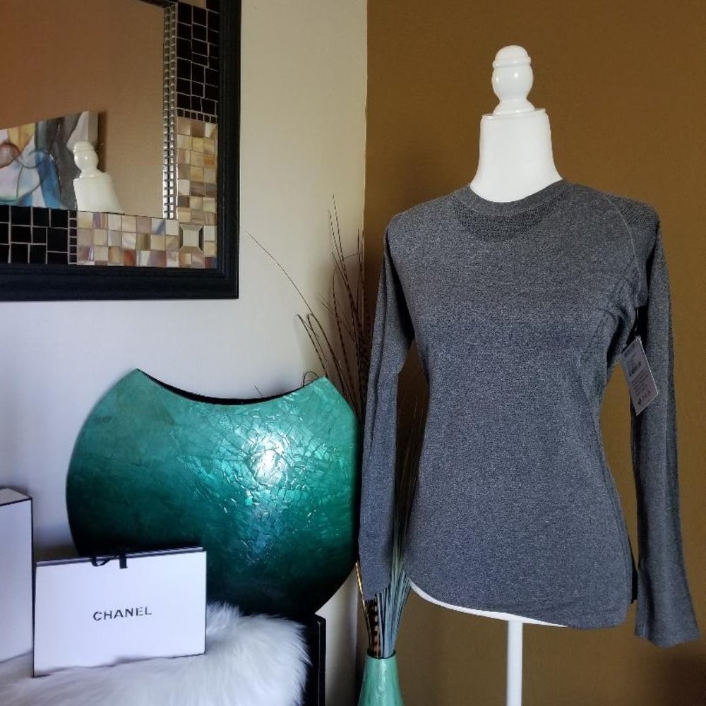 NEW!  Nux Unity Long Sleeve Top